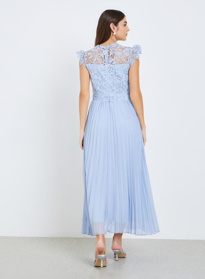 Styli Women Blue Lace Sleeveless Pleated Midi Dress - Image 4